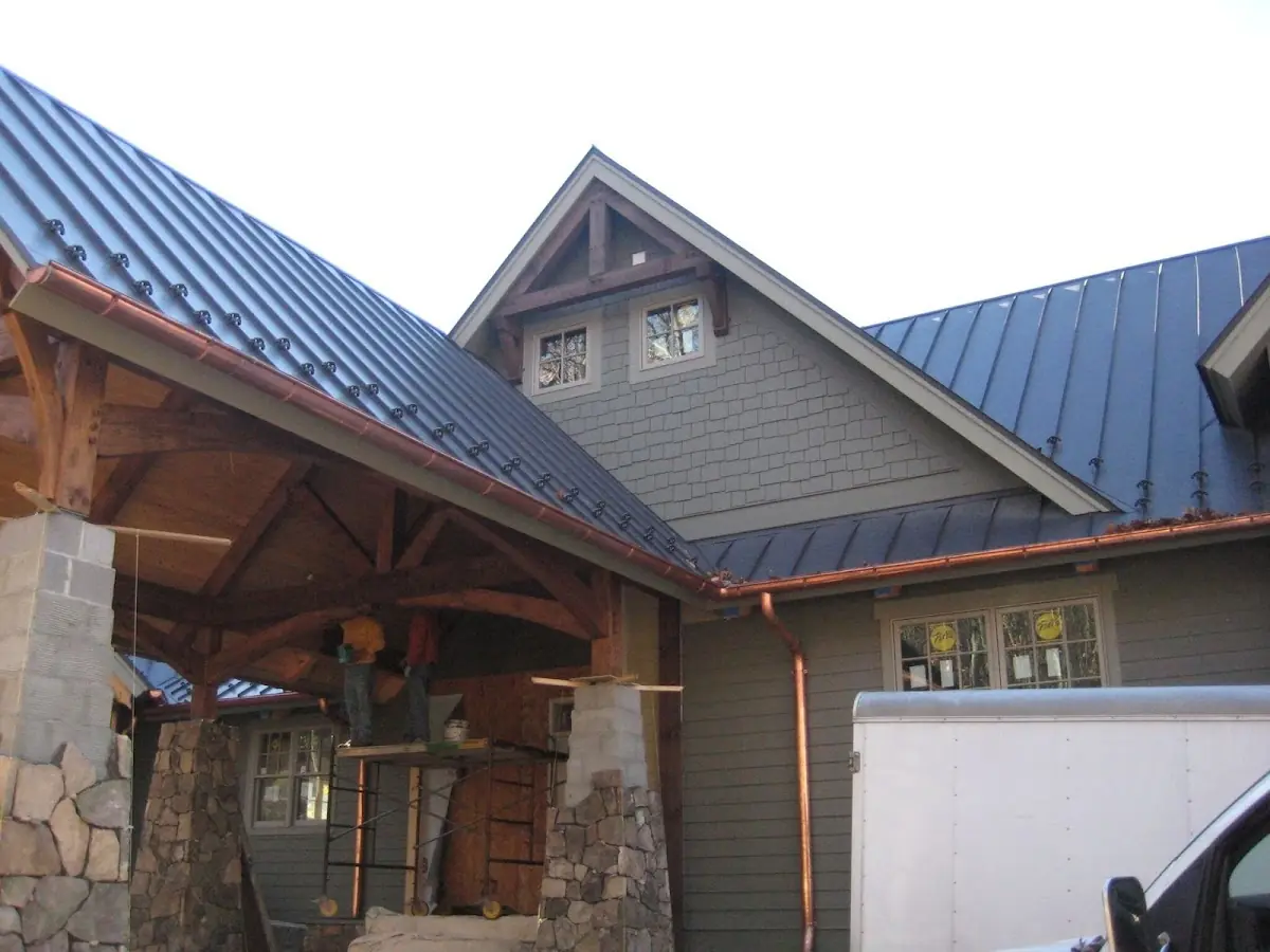 Craftsman Roofing team delivering quality roofing work in Flint